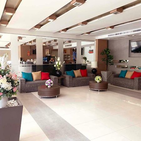 Krongthong Mansion & Hotel Bangkok Bagian luar foto