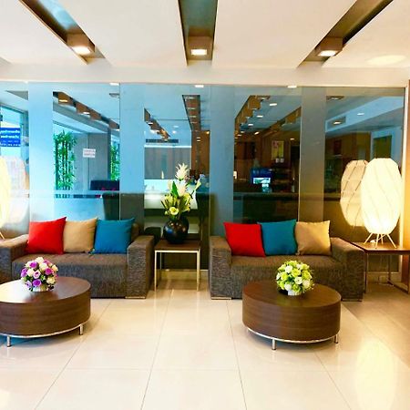 Krongthong Mansion & Hotel Bangkok Bagian luar foto