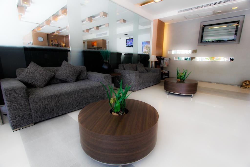 Krongthong Mansion & Hotel Bangkok Bagian luar foto