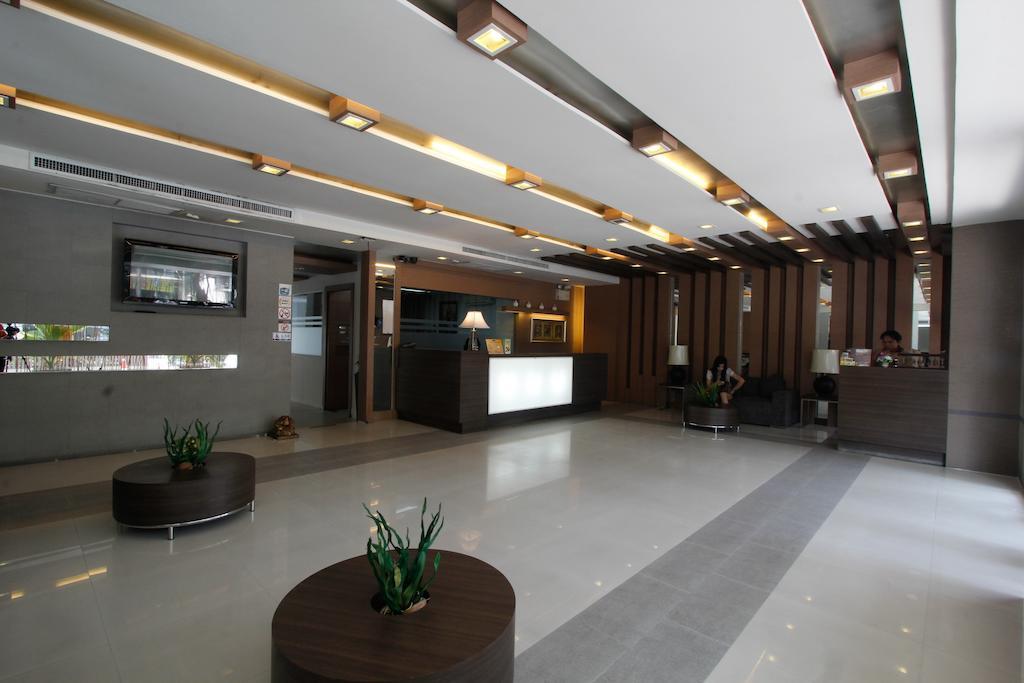 Krongthong Mansion & Hotel Bangkok Bagian luar foto