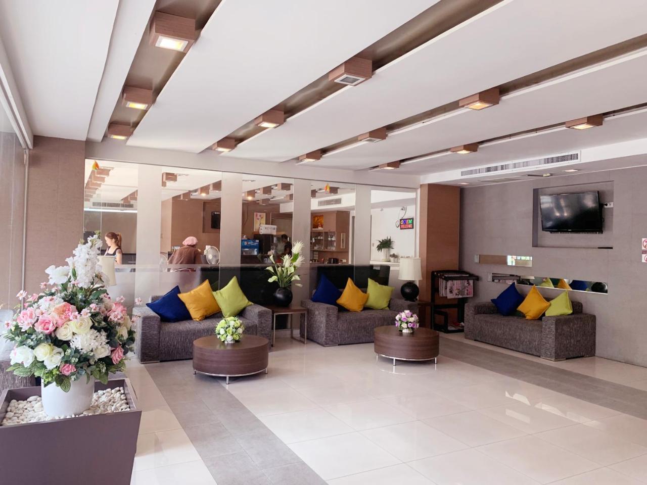Krongthong Mansion & Hotel Bangkok Bagian luar foto